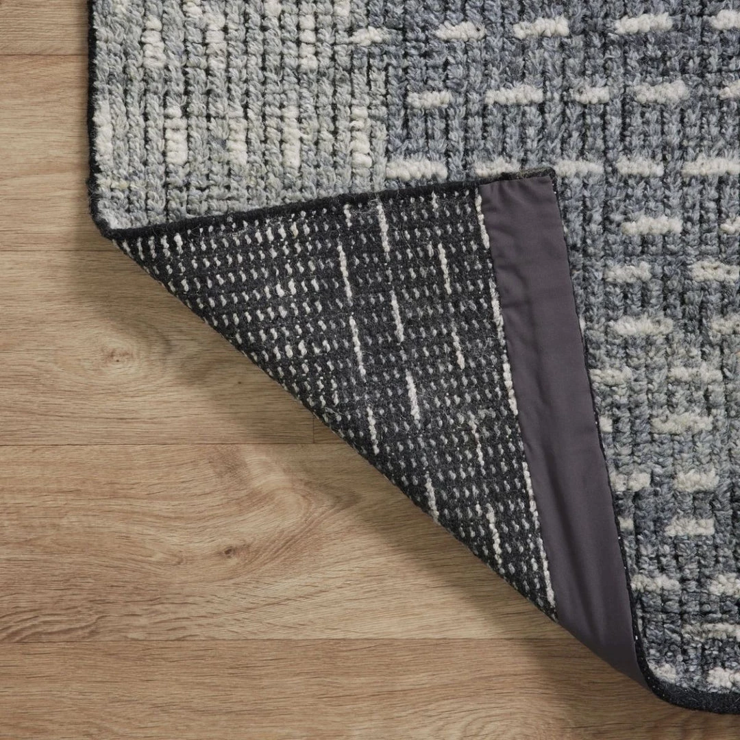 Loloi Rugs Gwyneth Denim / Sky BEDROOM 5 Loloi Rugs Gwyneth Denim / Sky BEDROOM